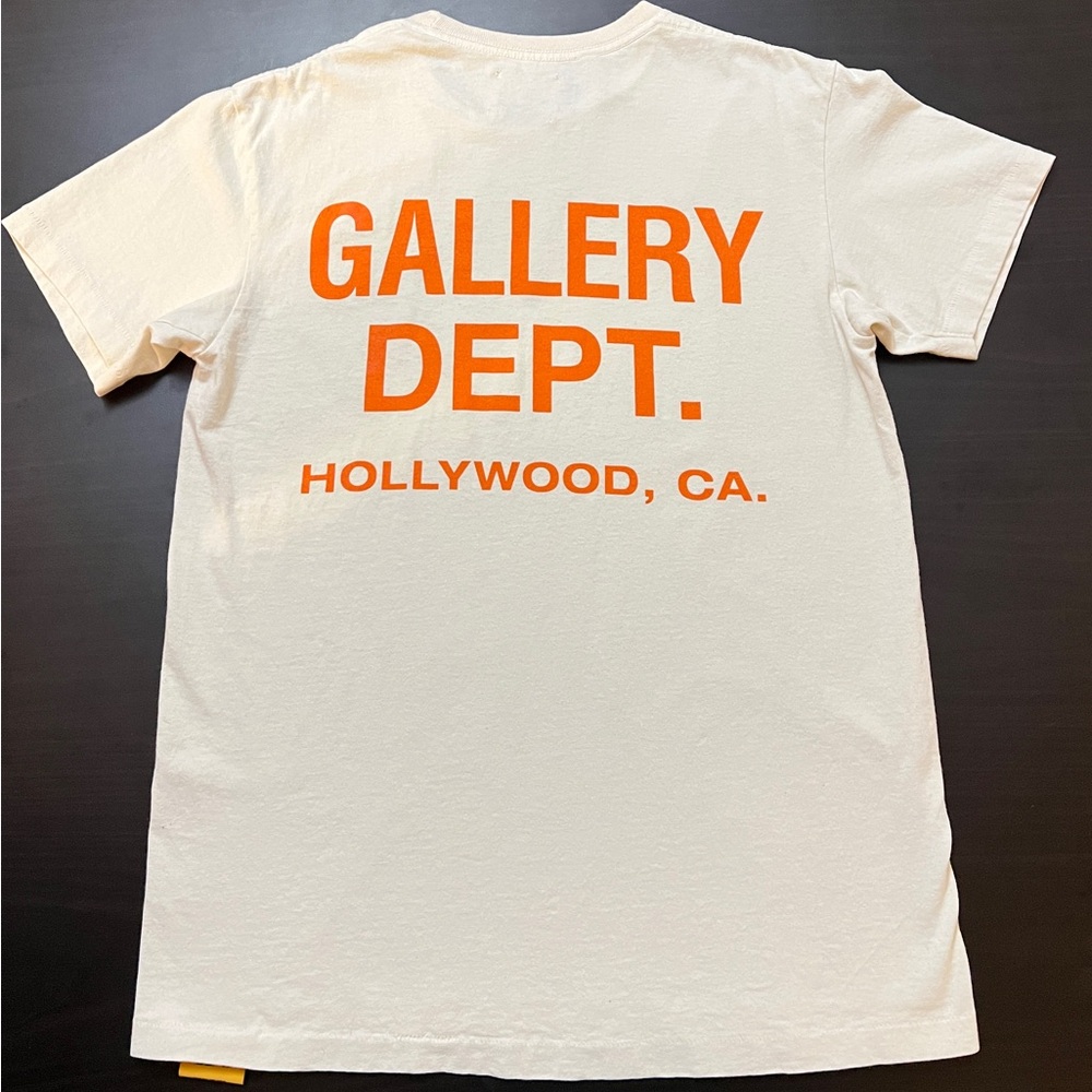 Gallery Dept. Shirt 
-Men’s Medium
-Brand new never worn